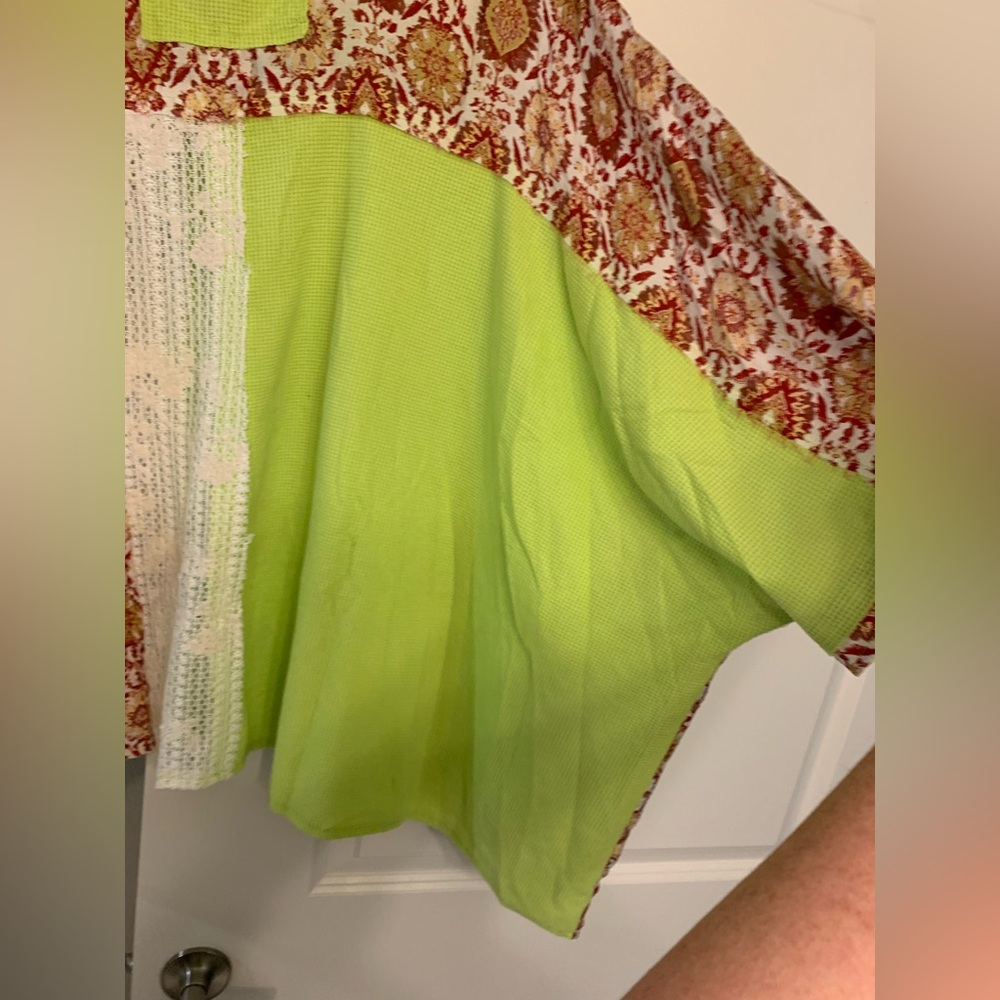 POL Floral Patchwork Lace Button-Up Oversized Shi… - image 9